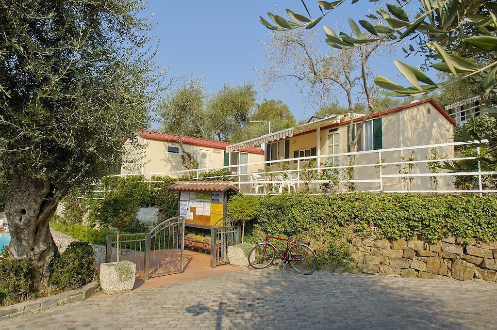 Camping Edy Diano Marina Rom bilde